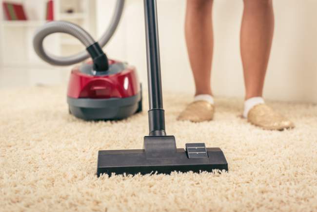 Carpet Shampooing & Vacuuming